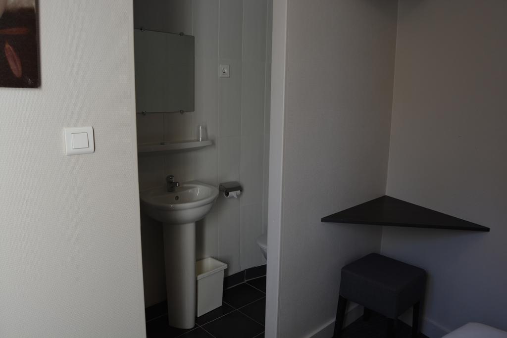 Hotel Le Charleston 罗德兹 外观 照片